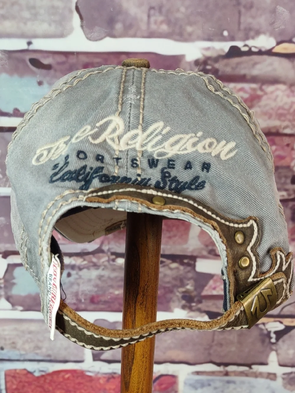 True Religion Vintage Distressed "Horseshoe" Baseball Cap - Picture 2 of 13